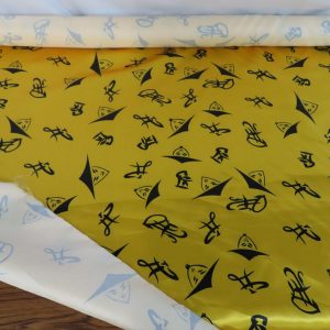 ΦΟΔΡΑ ΣΑΤΕΝ ΚΙΝΕΖΑ, ΚΙΝΕΖΟΣ ΜΑΥΡΟ ΣΕ ΚΙΤΡΙΝΟ