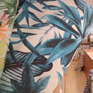 ΛΟΝΕΤΑ ΚΑΜΒΑΣ ΦΥΛΛΑ ΤΡΟΠΙΚΑΛ ΠΕΤΡΟΛ